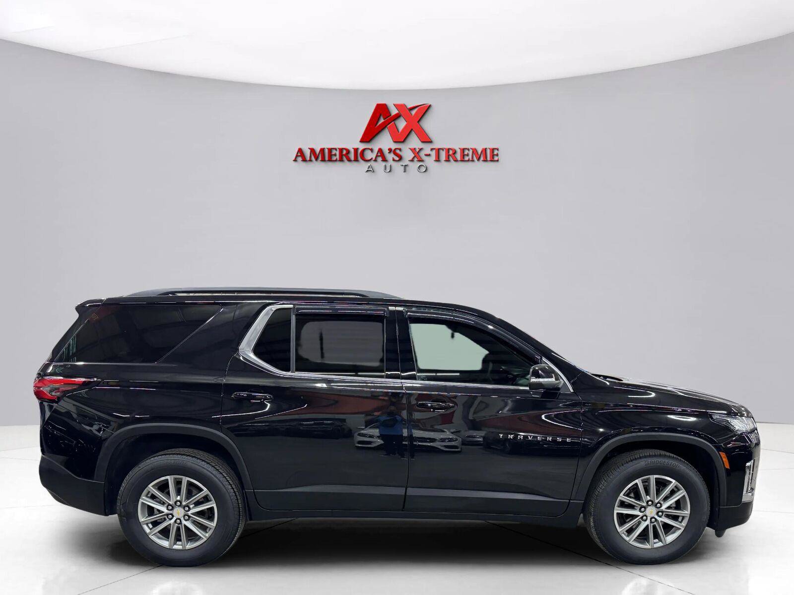 Used 2023 Chevrolet Traverse LT AWD/4WD image 7