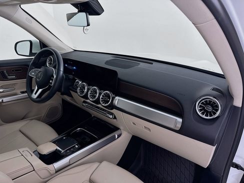 Certified 2023 Mercedes-Benz GLB 250 image 30