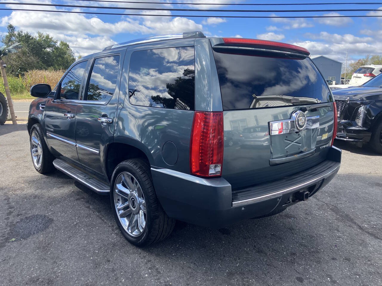 Used 2008 Cadillac Escalade AWD image 9