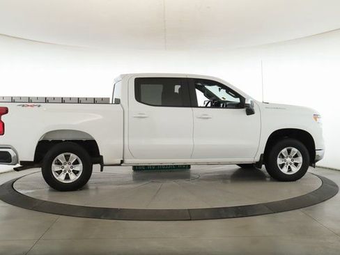 Used 2025 Chevrolet Silverado 1500 LT image 6