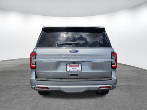 Used 2024 Ford Expedition Platinum image 5