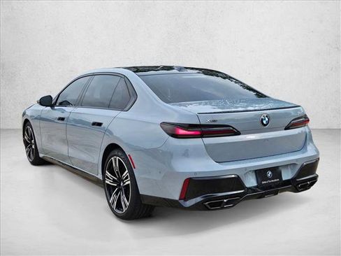 New 2025 BMW 760i xDrive w/ Executive Package image 7