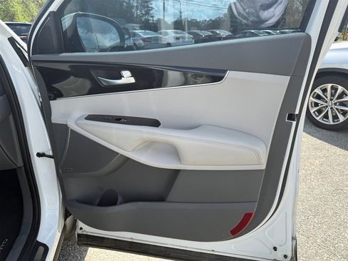 Used 2017 Kia Sorento SX image 33