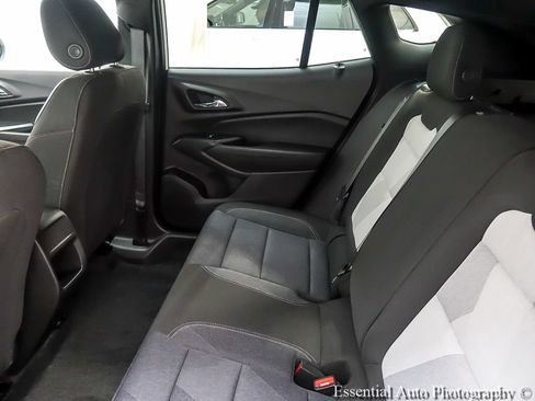 Used 2024 Chevrolet Trax RS w/ Driver Confidence Package FWD image 11