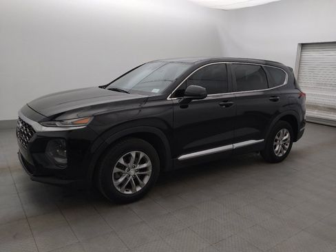 Used 2020 Hyundai Santa Fe SE FWD image 2