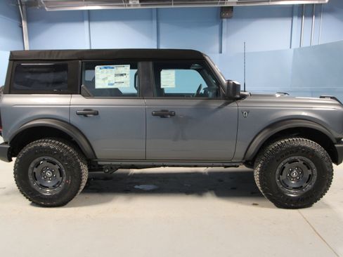 New 2025 Ford Bronco Base w/ Sasquatch Package image 25