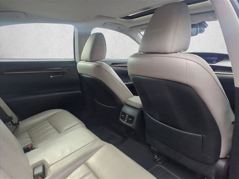 Used 2017 Lexus ES 350 w/ Luxury Package FWD image 25