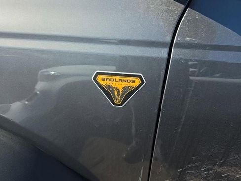 Used 2021 Ford Bronco Badlands image 23