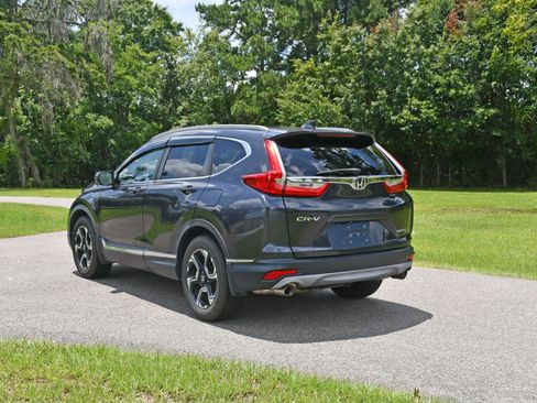 Used 2018 Honda CR-V Touring image 3