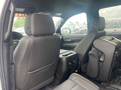 Used 2023 Chevrolet Suburban Premier RWD image 23