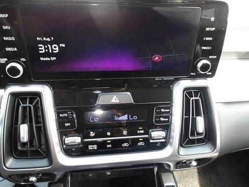 Used 2024 Kia Sorento EX AWD/4WD image 20