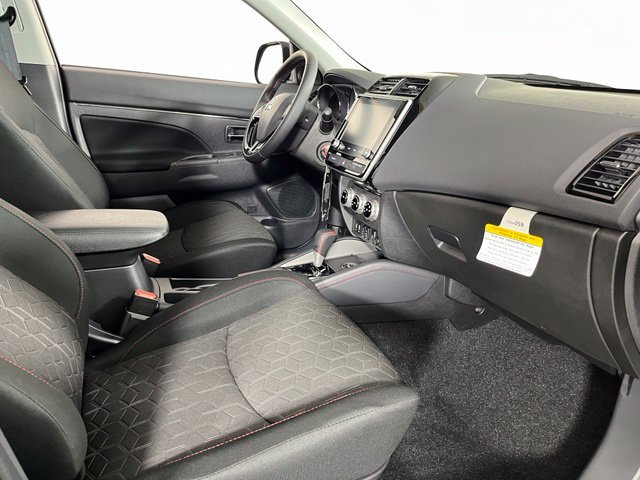Used 2026 Mitsubishi Outlander Sport LE AWD/4WD image 37