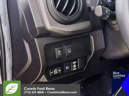 Used 2022 Toyota Tacoma TRD Off-Road w/ TRD Premium Off Road Package AWD/4WD image 14