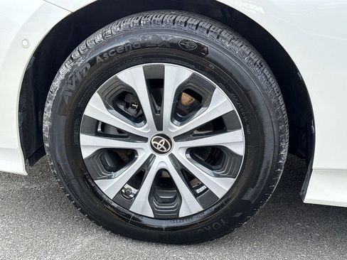 Used 2019 Toyota Prius XLE w/ Advanced Technology Package image 11