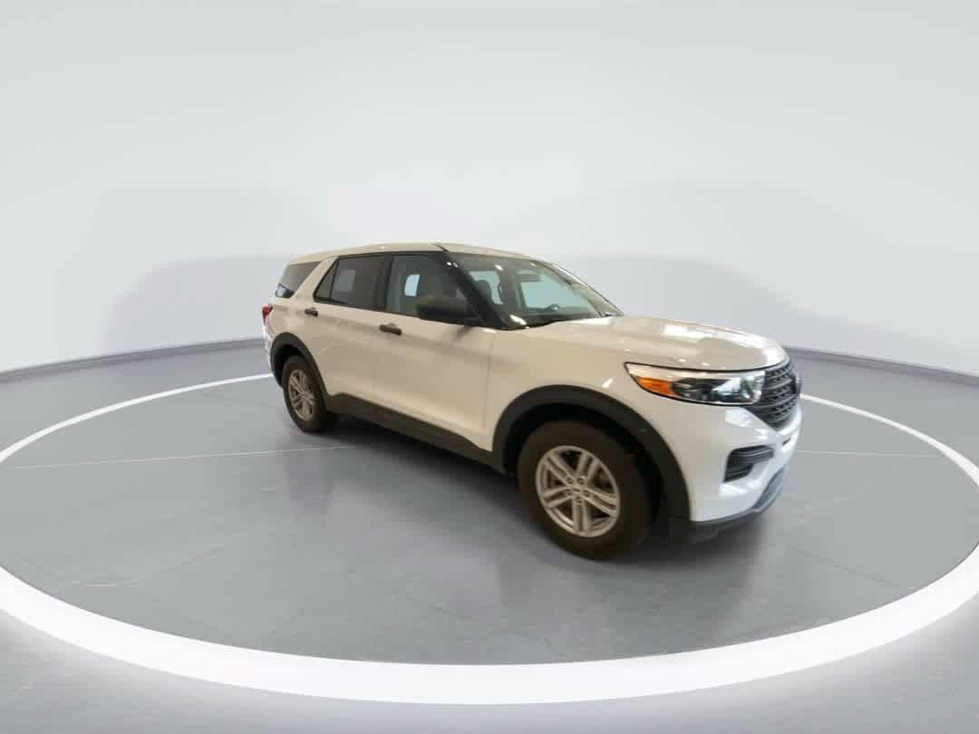 Used 2022 Ford Explorer 4WD image 2
