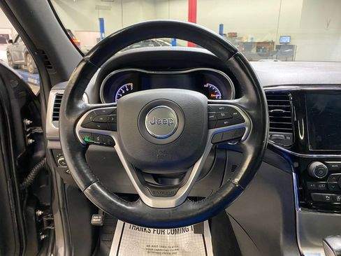 Used 2020 Jeep Grand Cherokee Altitude image 25