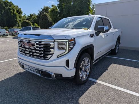 Used 2024 GMC Sierra 1500 Denali w/ Denali Reserve Package AWD/4WD image 2