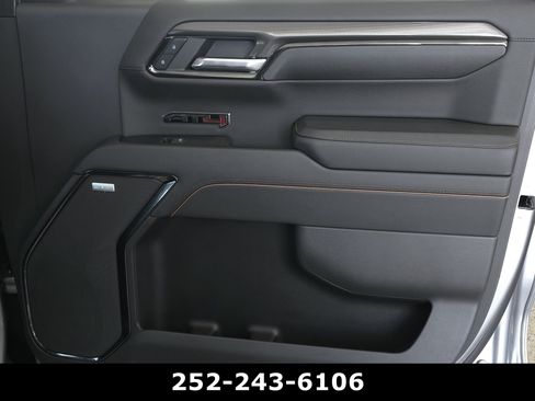 Used 2024 GMC Sierra 1500 AT4 w/ Technology Package AWD/4WD image 42