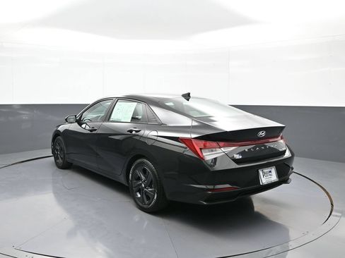 Certified 2023 Hyundai Elantra Blue FWD image 8
