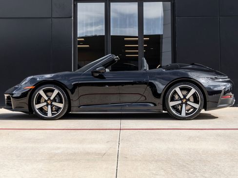 New 2026 Porsche 911 Carrera RWD image 2