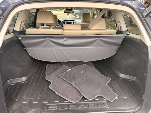 Used 2013 Subaru Outback 2.5i Limited AWD/4WD image 18