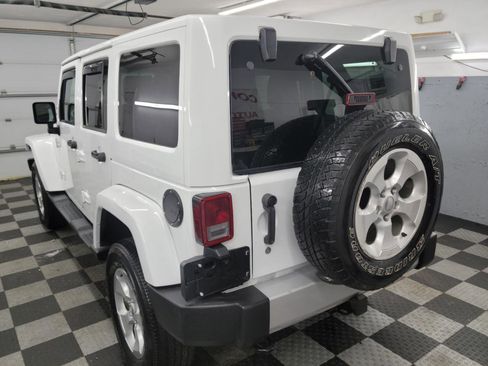 Used 2013 Jeep Wrangler Unlimited Sahara w/ Dual Top Group image 3