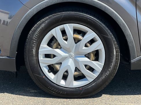 Used 2019 Toyota C-HR LE FWD image 29