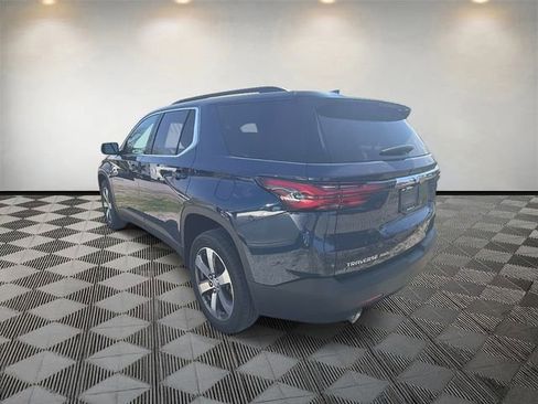 Used 2022 Chevrolet Traverse LT w/ LT Premium Package image 8