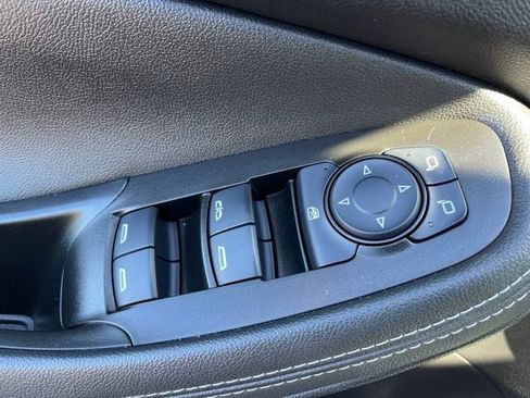 Used 2024 Buick Encore GX Sport Touring AWD/4WD image 18