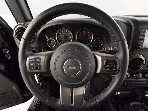 Used 2018 Jeep Wrangler Unlimited Sport image 14