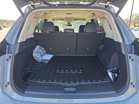 New 2026 Nissan Rogue SV AWD/4WD image 15