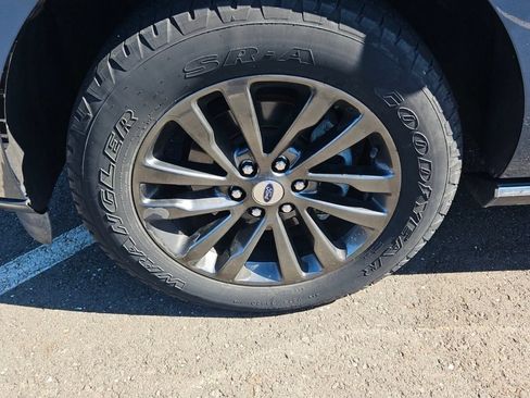 Used 2019 Ford Expedition Max Limited AWD/4WD image 16