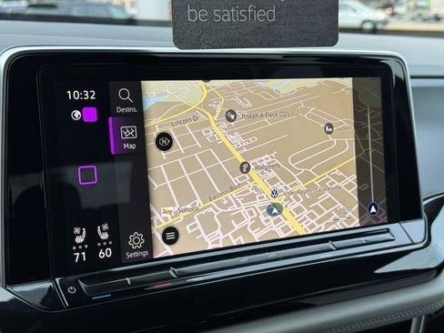 Used 2025 Volkswagen Atlas Cross Sport SEL Premium R-Line image 30