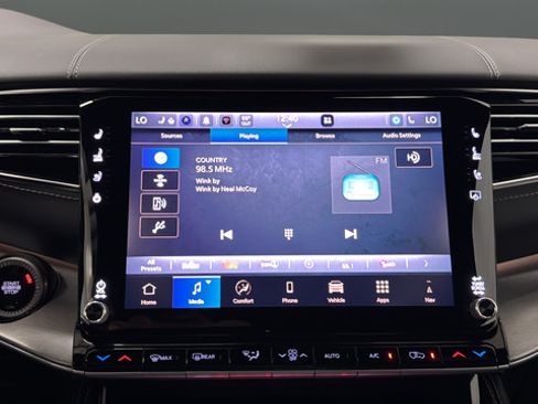 New 2026 Jeep Grand Wagoneer Limited AWD/4WD image 31