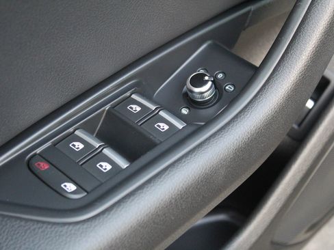 Used 2018 Audi A5 2.0T Premium image 23