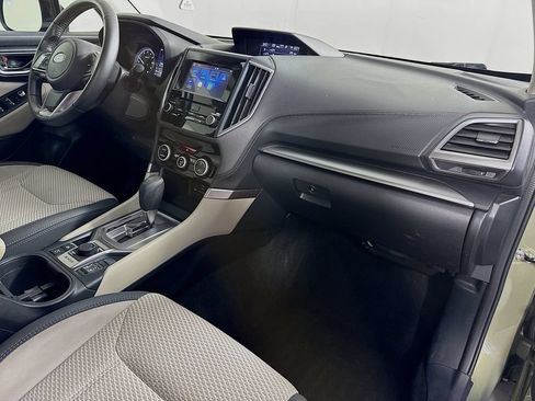 Used 2019 Subaru Forester Premium AWD/4WD image 37