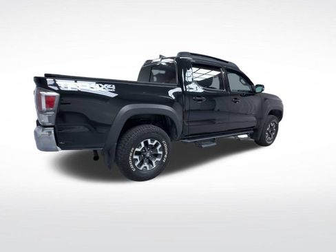 Certified 2023 Toyota Tacoma TRD Off-Road AWD/4WD image 9