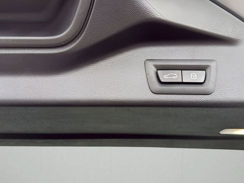 Used 2026 BMW X5 xDrive50e w/ Climate Comfort Package image 27