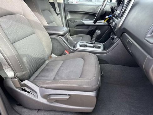 Used 2019 Chevrolet Colorado LT w/ LT Convenience Package image 8