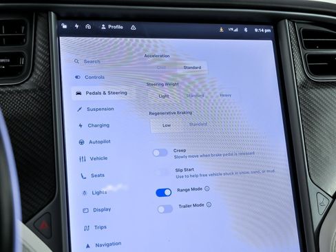 Used 2018 Tesla Model X 75D image 35