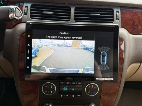 Used 2013 Chevrolet Avalanche LTZ AWD/4WD image 56