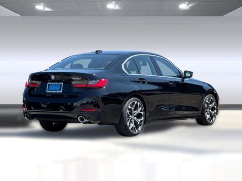 Used 2025 BMW 330i Sedan w/ Premium Package RWD image 9