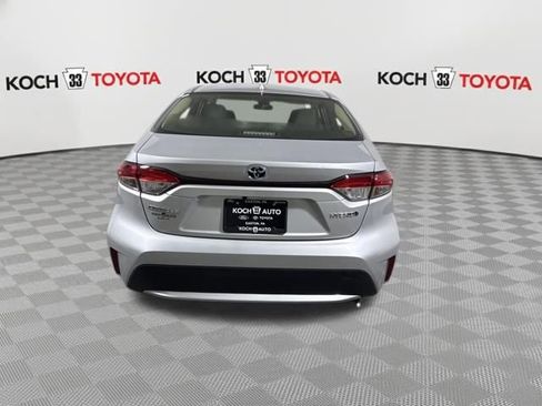 Used 2021 Toyota Corolla LE image 7