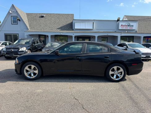 Used 2012 Dodge Charger SXT Plus RWD image 2