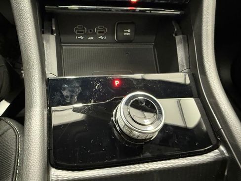 New 2025 Jeep Grand Cherokee Laredo X w/ Luxury Tech Group I AWD/4WD image 31