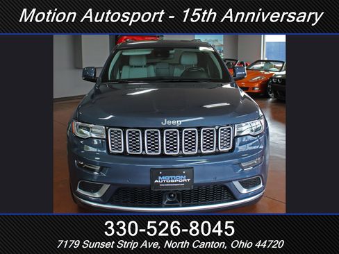 Used 2020 Jeep Grand Cherokee Summit AWD/4WD image 3