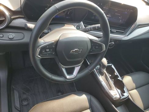 Certified 2024 Chevrolet Trax ACTIV w/ Sunroof Package FWD image 17
