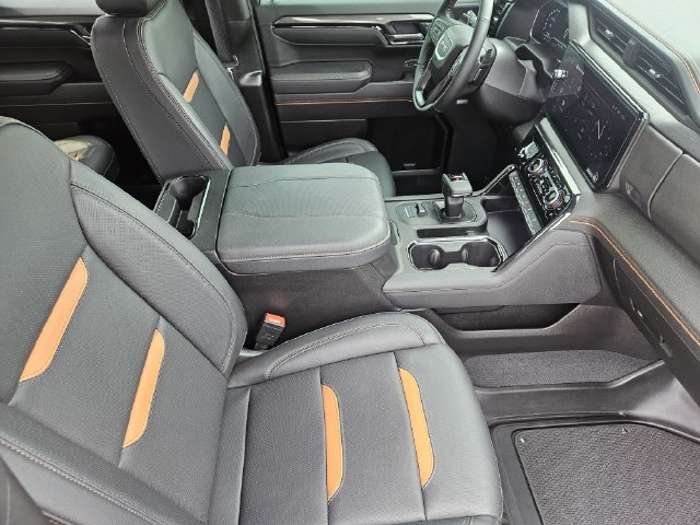 Used 2025 GMC Sierra 1500 AT4 w/ AT4 Premium Package AWD/4WD image 14