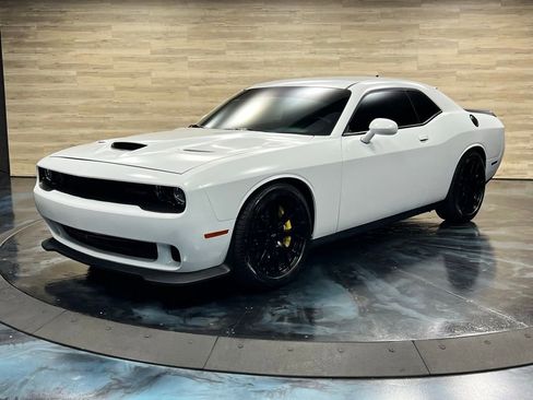 Used 2021 Dodge Challenger R/T Scat Pack w/ Dynamics Package image 6