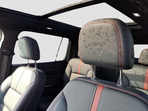 Used 2024 Chevrolet Traverse RS image 22